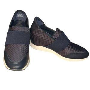 beartraps AS NEW condition black wedge look heel sneakers shoes 8 1/2